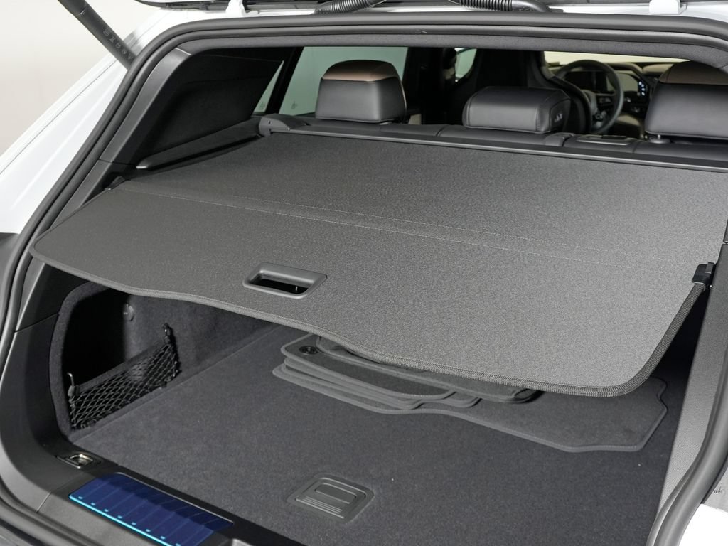 New 2026 Porsche Cayenne Electric AWD/4WD image 47