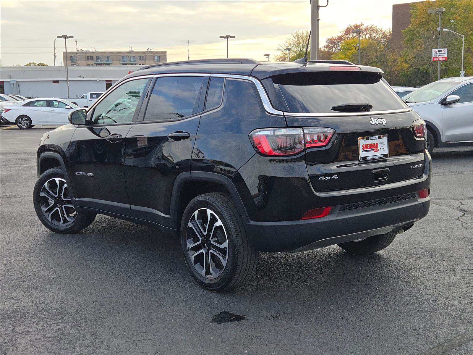 Used 2022 Jeep Compass Limited image 16