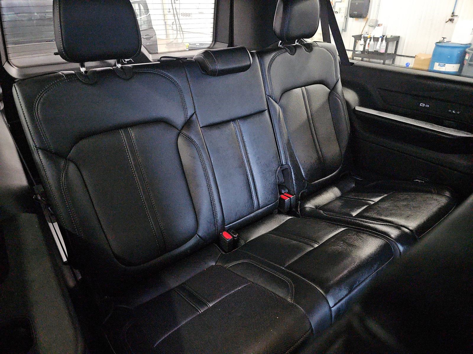 Used 2025 Jeep Wagoneer L Series II w/ Convenience Group I image 14