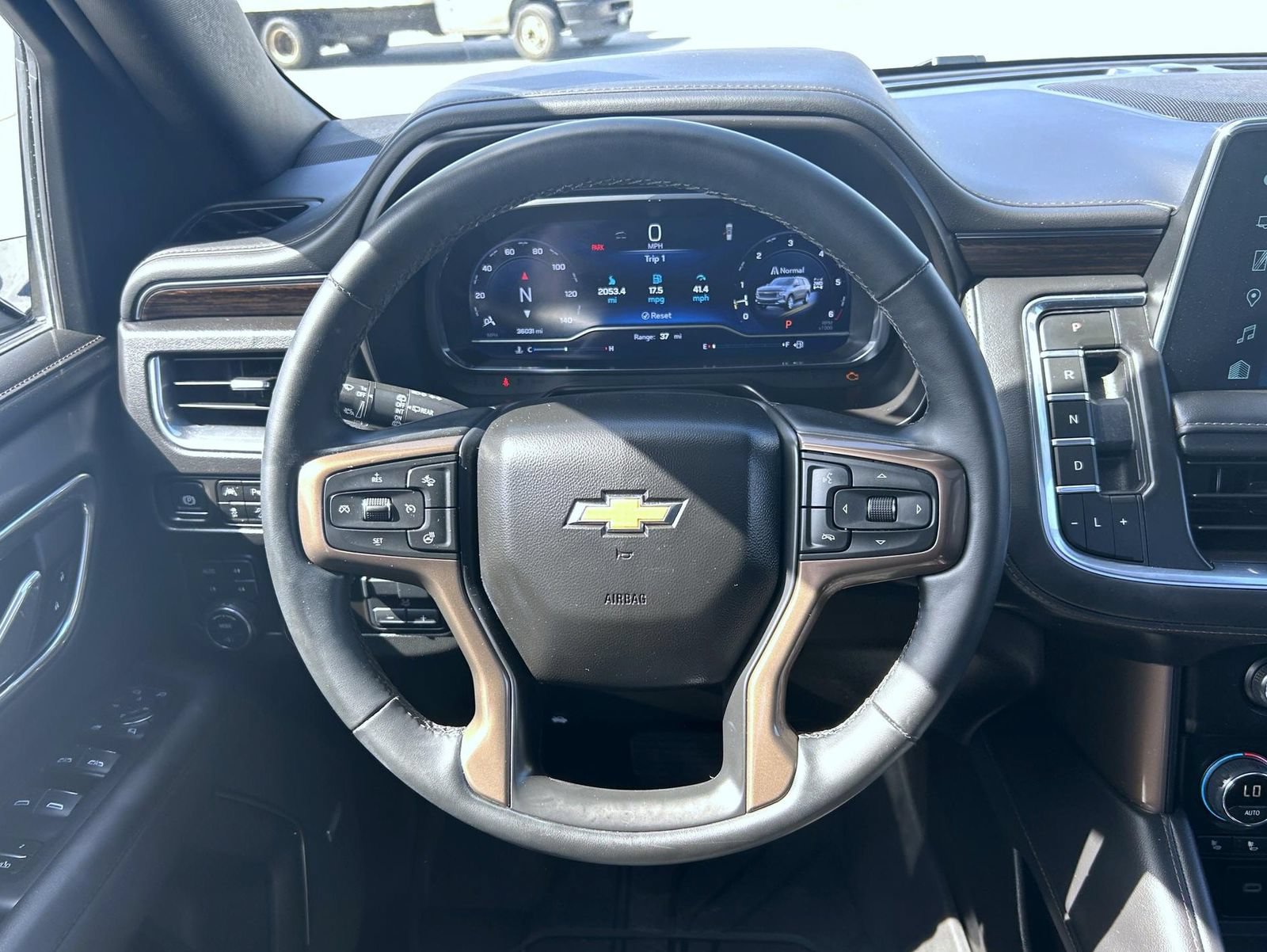 Used 2024 Chevrolet Tahoe High Country AWD/4WD image 11