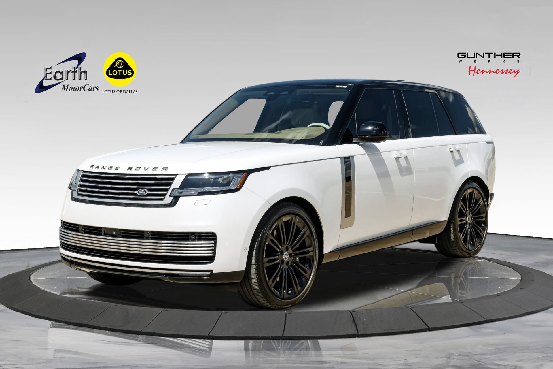 Used 2024 Land Rover Range Rover SV AWD/4WD image 1