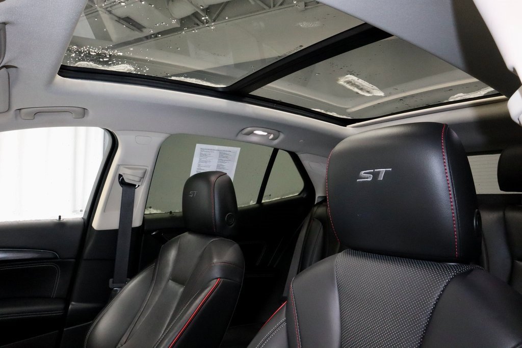 Used 2023 Buick Envision Essence w/ Sport Touring Package image 34