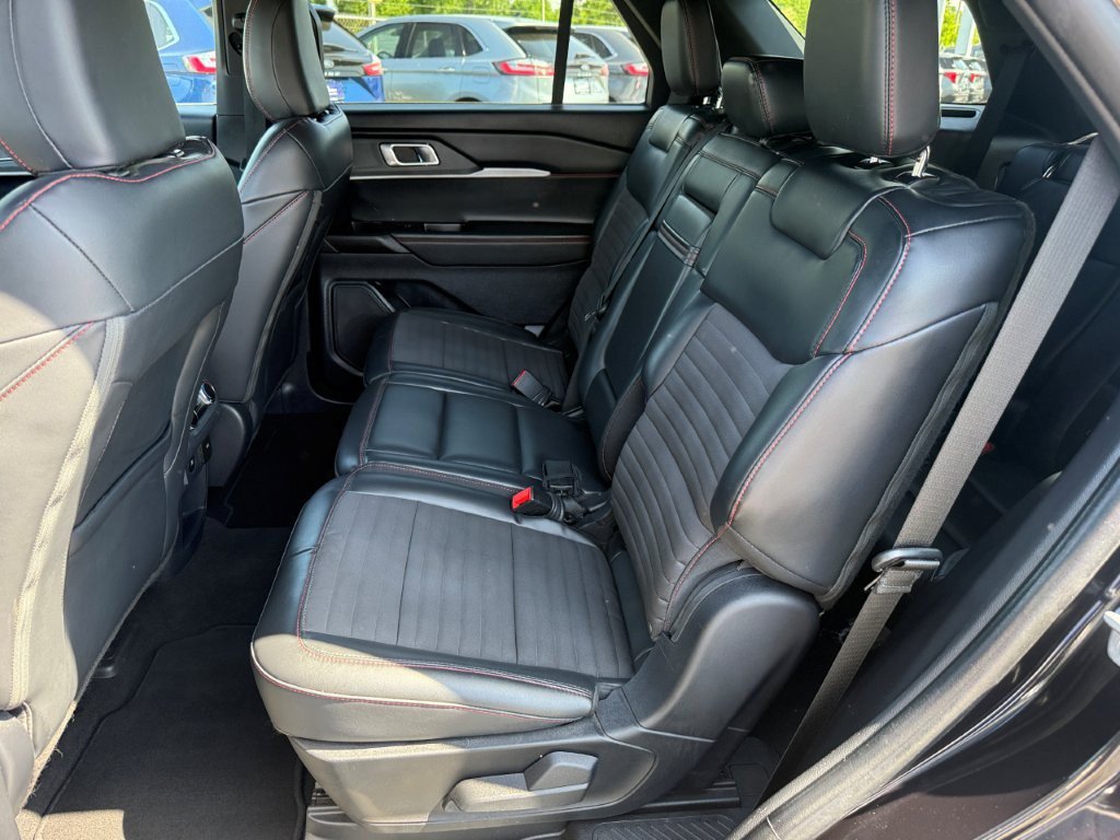 Certified 2025 Ford Explorer ST-Line w/ ST-Line Street Pack AWD/4WD image 19