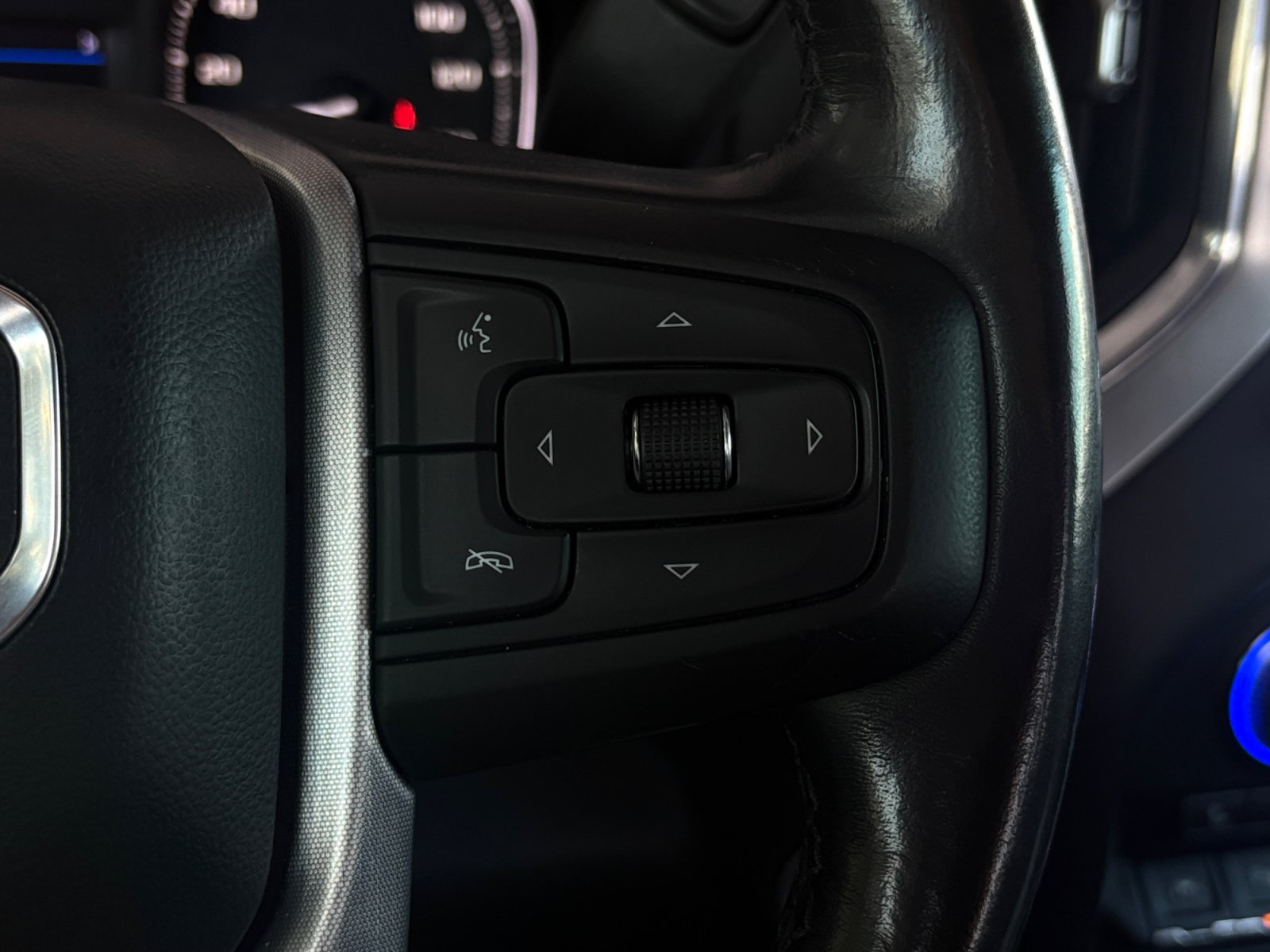 Used 2021 GMC Sierra 1500 SLT RWD image 17