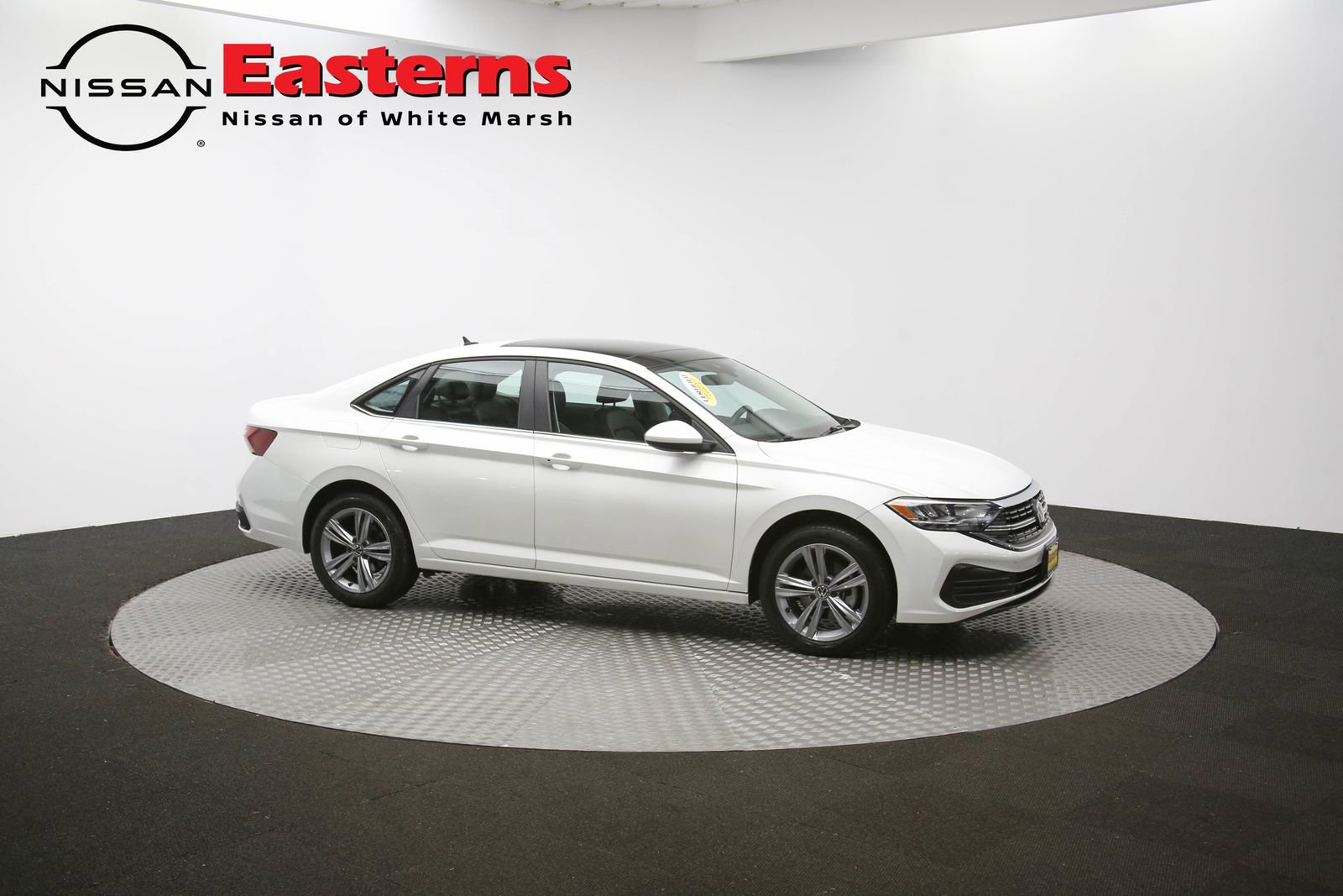 Used 2023 Volkswagen Jetta SE w/ Panoramic Sunroof Package image 45