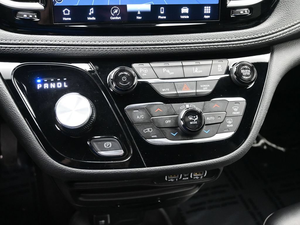 Used 2024 Chrysler Pacifica Limited FWD image 20