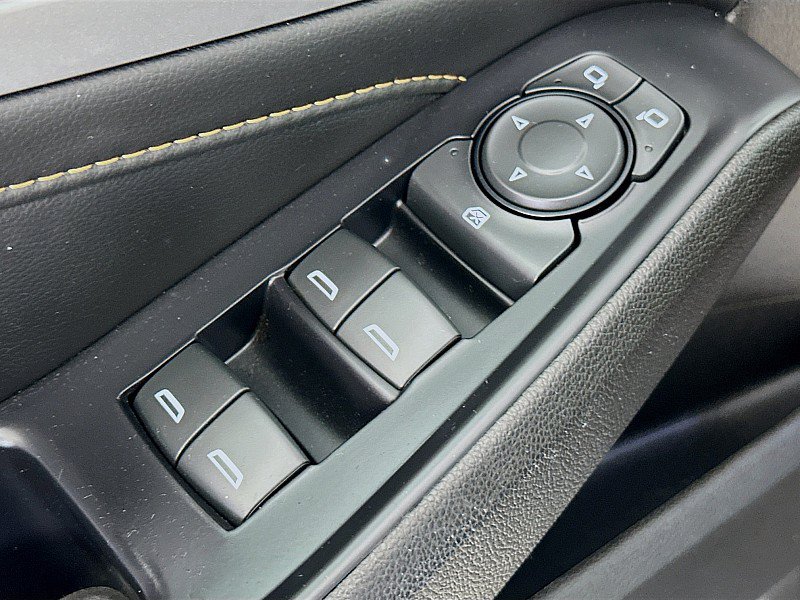 Used 2021 Chevrolet Traverse LS AWD/4WD image 18