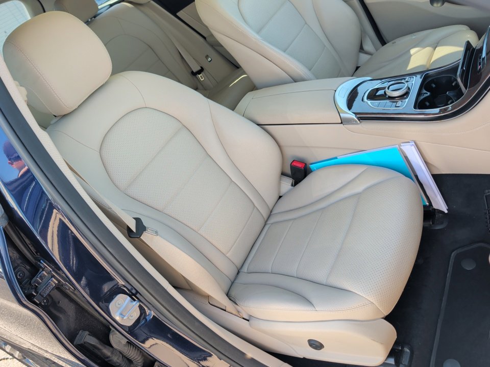 Used 2018 Mercedes-Benz GLC 300 image 32