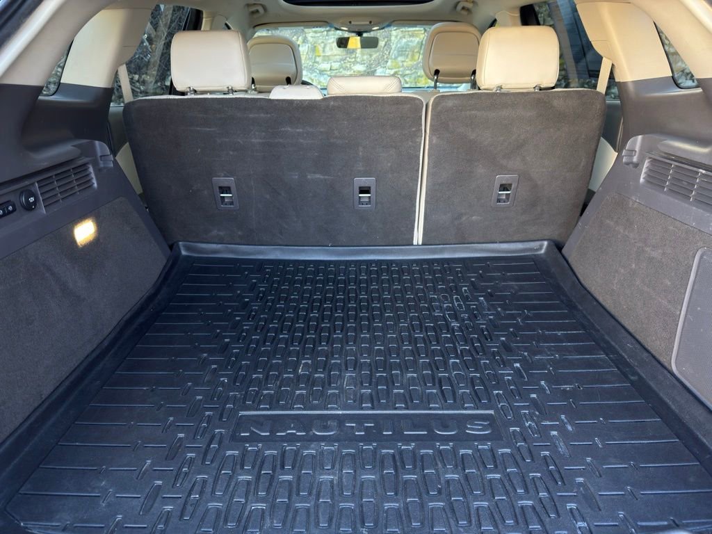 Used 2020 Lincoln Nautilus Reserve image 10