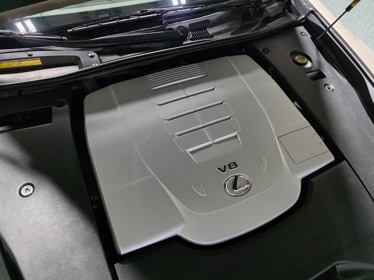 Used 2013 Lexus LS 460 w/ Comfort Pkg RWD image 39