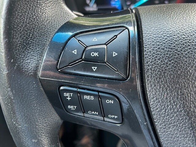 Used 2016 Ford Explorer XLT w/ Equipment Group 202A AWD/4WD image 9