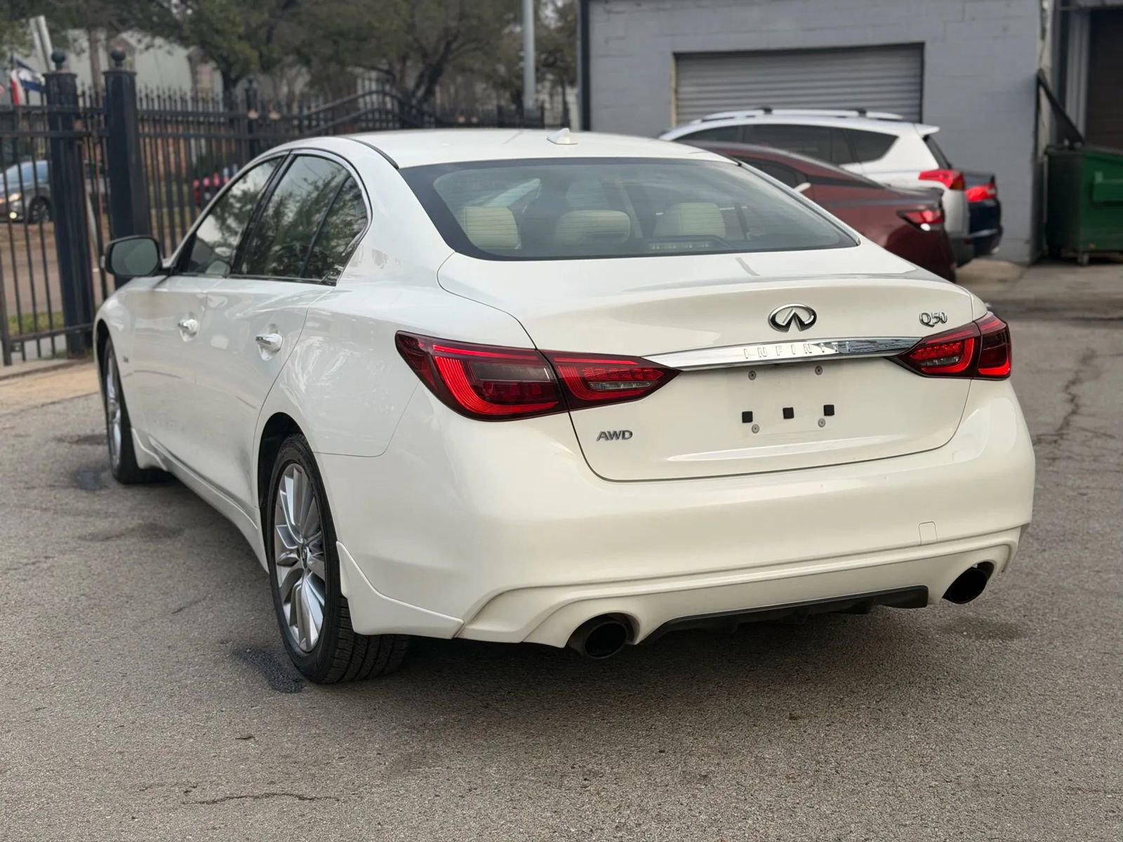 Used 2018 INFINITI Q50 Luxe w/ Essential Package (3.0T Luxe) image 5