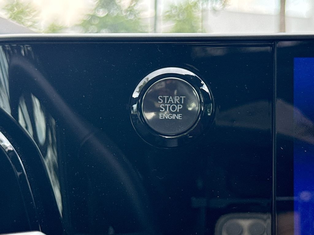 Used 2025 Lexus NX 250 FWD w/ Accessory Package (Z1) image 19