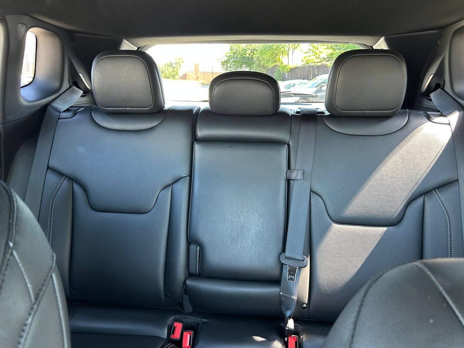 Used 2025 Jeep Compass Limited AWD/4WD image 33