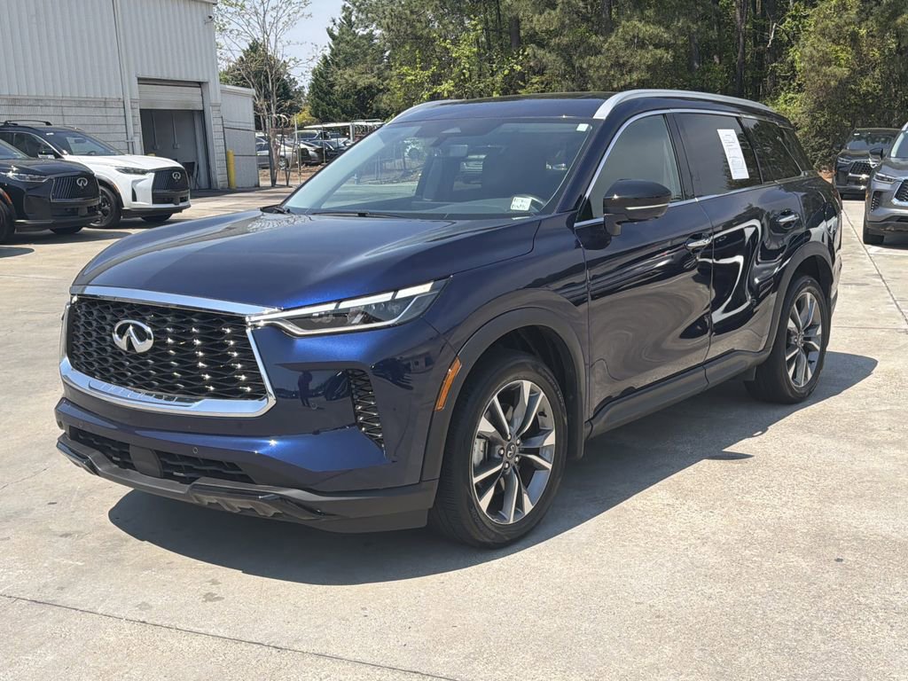 Used 2023 INFINITI QX60 Luxe w/ Cargo Package AWD/4WD image 3