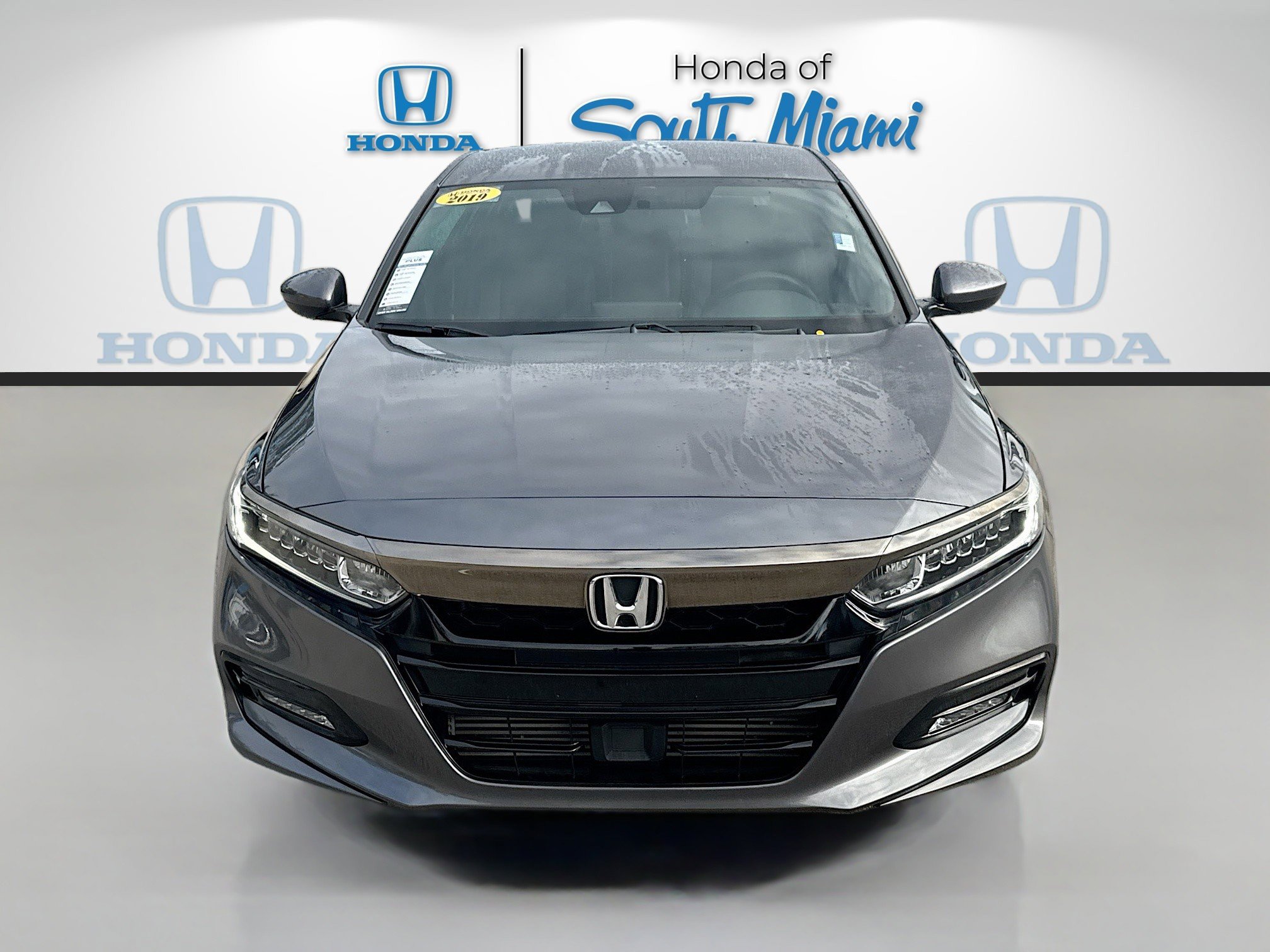 Used 2019 Honda Accord Sport image 2