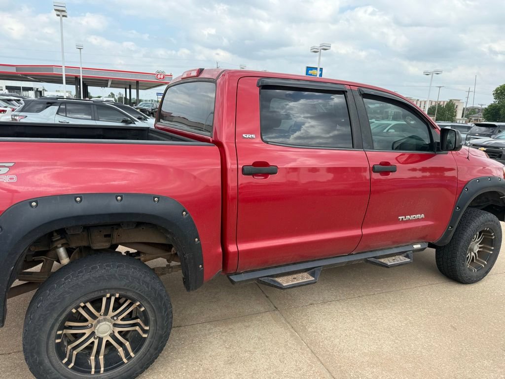 Used 2013 Toyota Tundra 4x4 CrewMax w/ SR5 Pkg image 5
