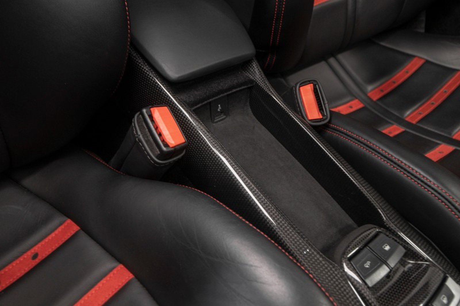 Used 2018 Ferrari 488 Spider image 61