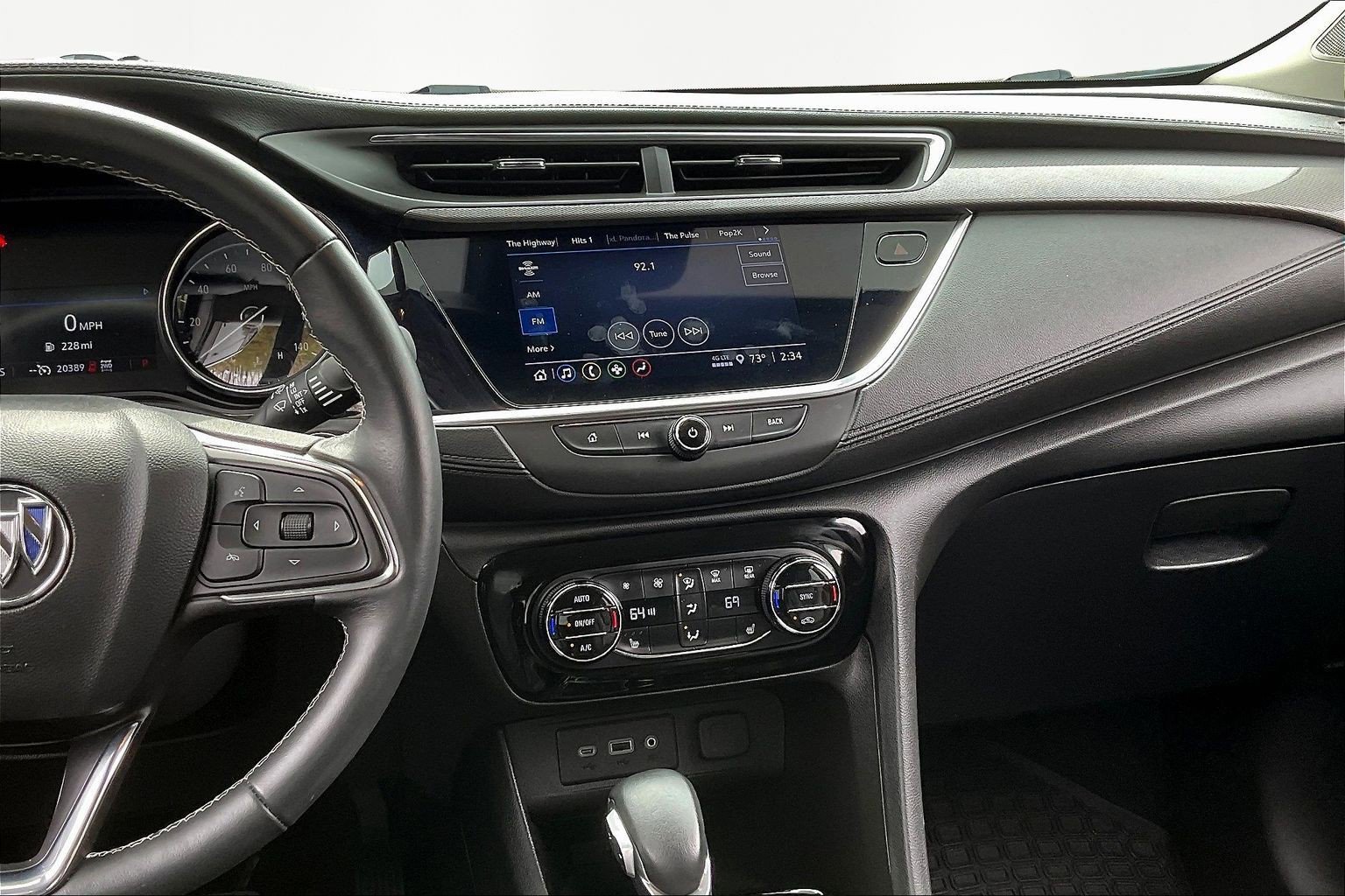 Used 2023 Buick Encore GX Essence w/ Experience Buick Package AWD/4WD image 9