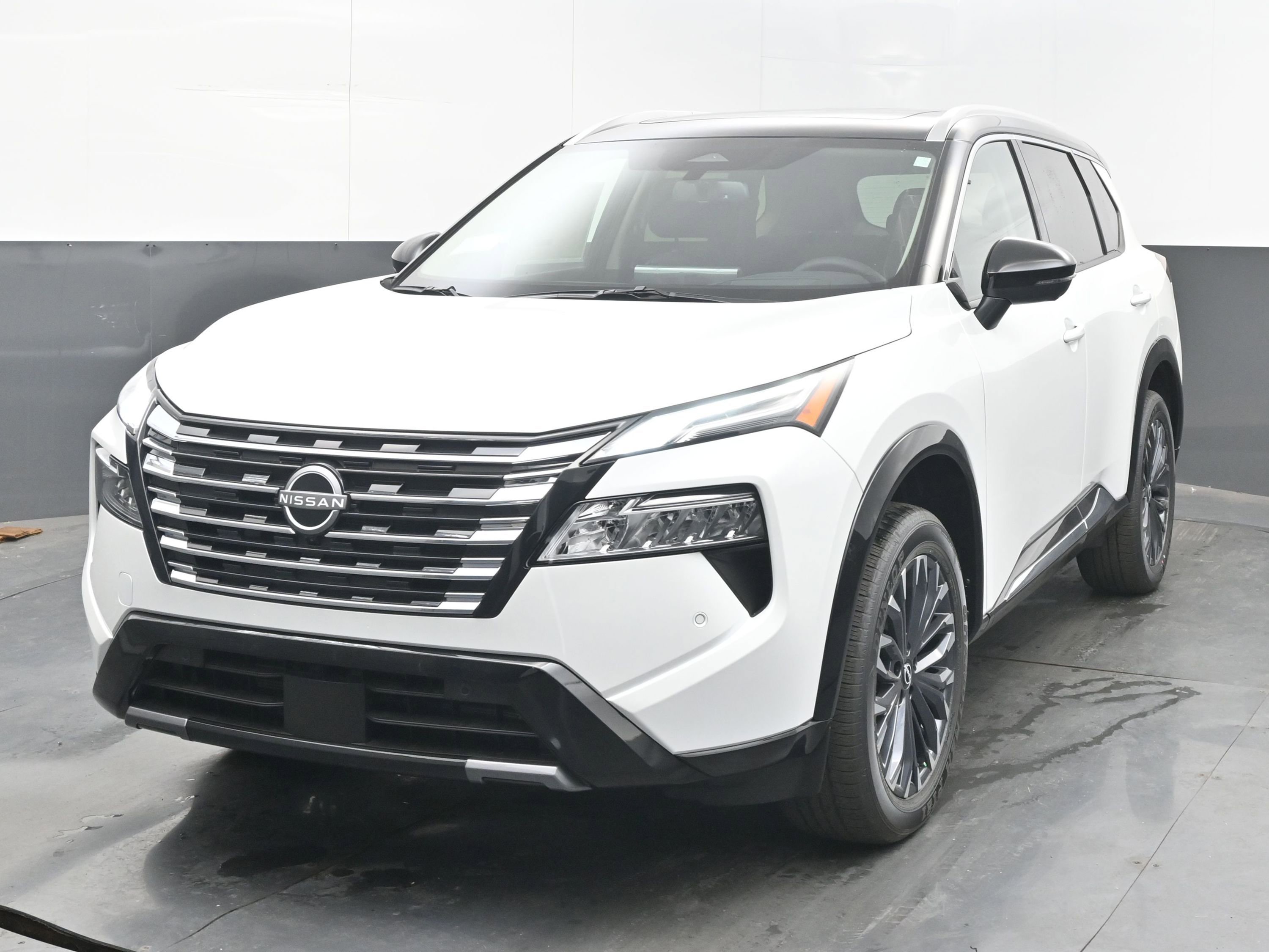 New 2026 Nissan Rogue Platinum w/ Platinum Premium Package image 3