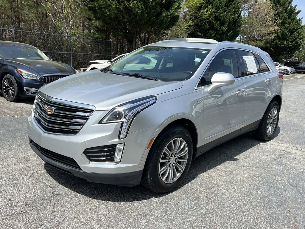 Used 2018 Cadillac XT5 Luxury w/ Driver Awareness Package image 3