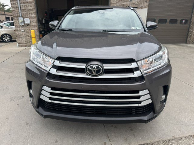 Used 2017 Toyota Highlander XLE AWD/4WD image 8