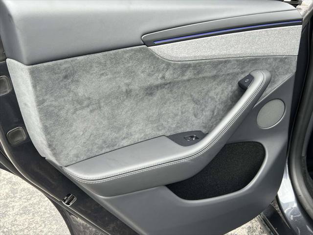 Used 2026 Tesla Model Y 2WD image 14