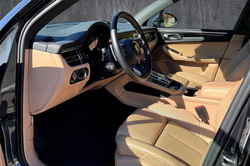 Used 2022 Porsche Macan image 17