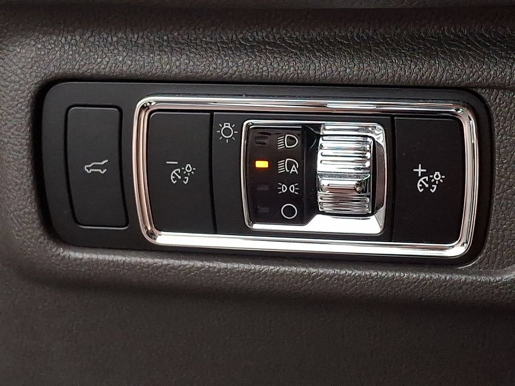 Used 2023 Lincoln Corsair AWD image 23