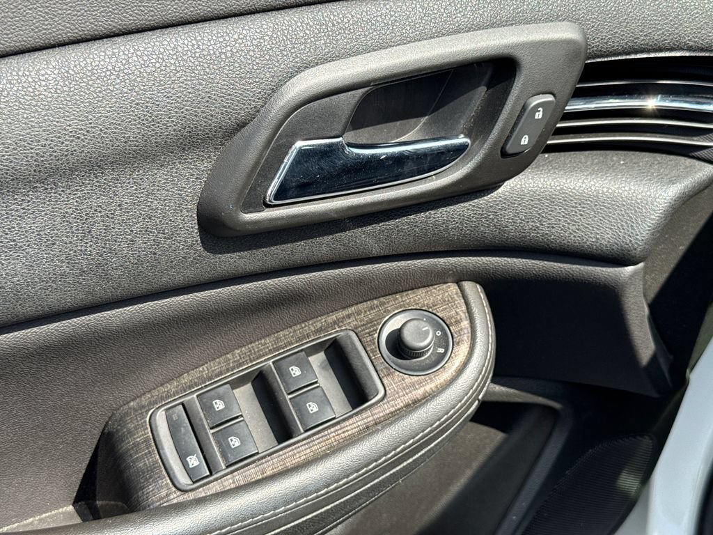 Used 2015 Chevrolet Malibu LT FWD image 7