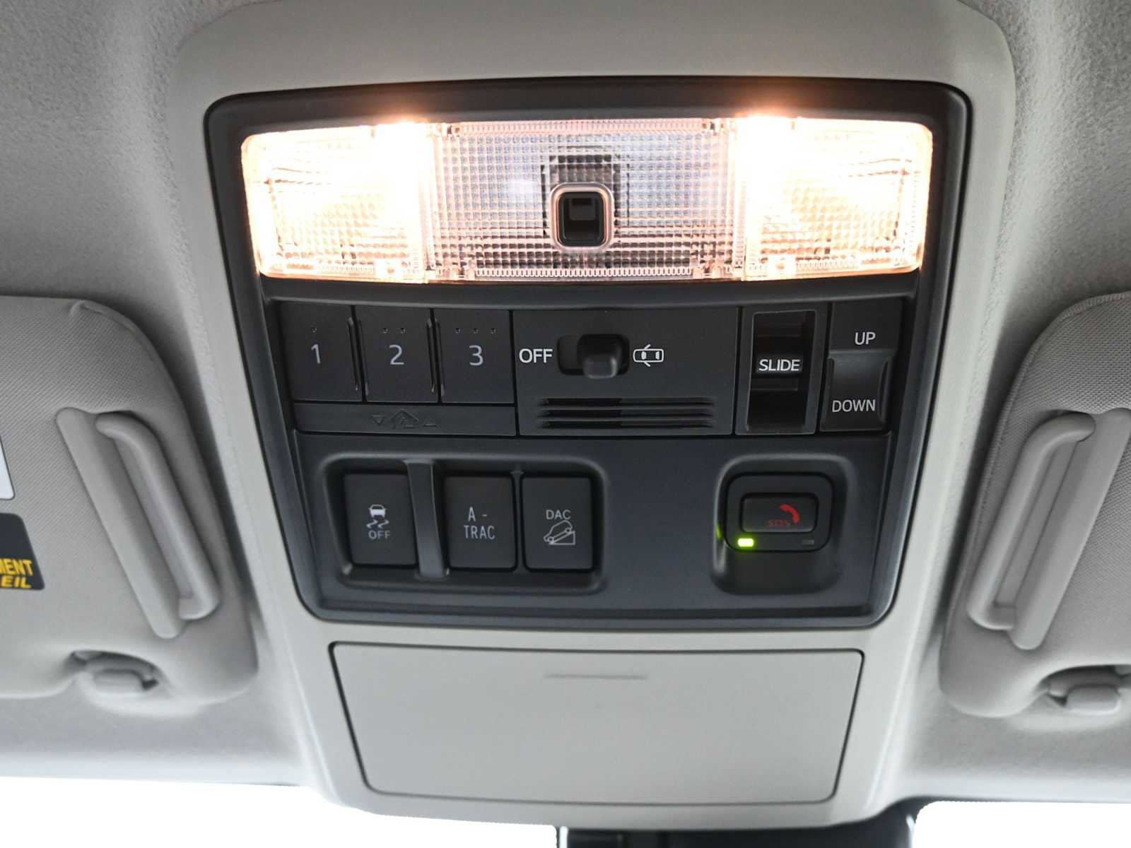 Used 2023 Toyota 4Runner Limited AWD/4WD image 12