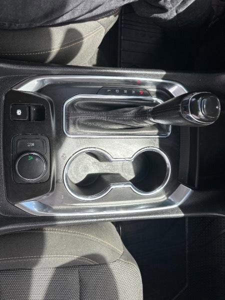 Used 2020 Chevrolet Traverse LT image 32