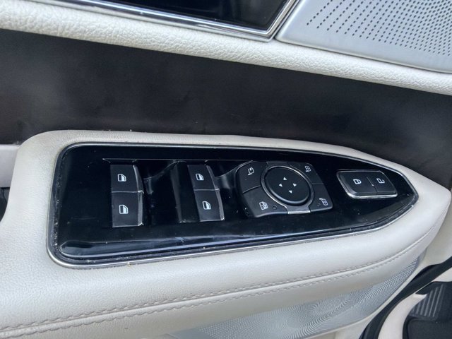 Used 2020 Lincoln Navigator L Reserve w/ Equipment Group 208A Reserve AWD/4WD image 11