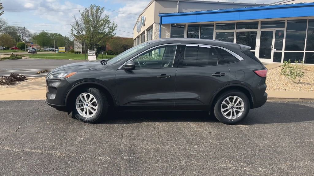 Used 2020 Ford Escape SE image 5