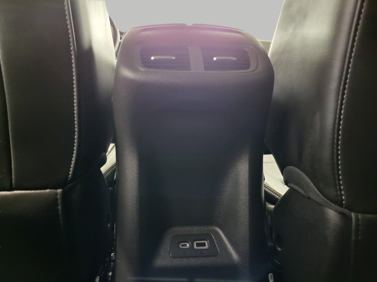 Used 2023 Buick Envision Essence AWD/4WD image 22