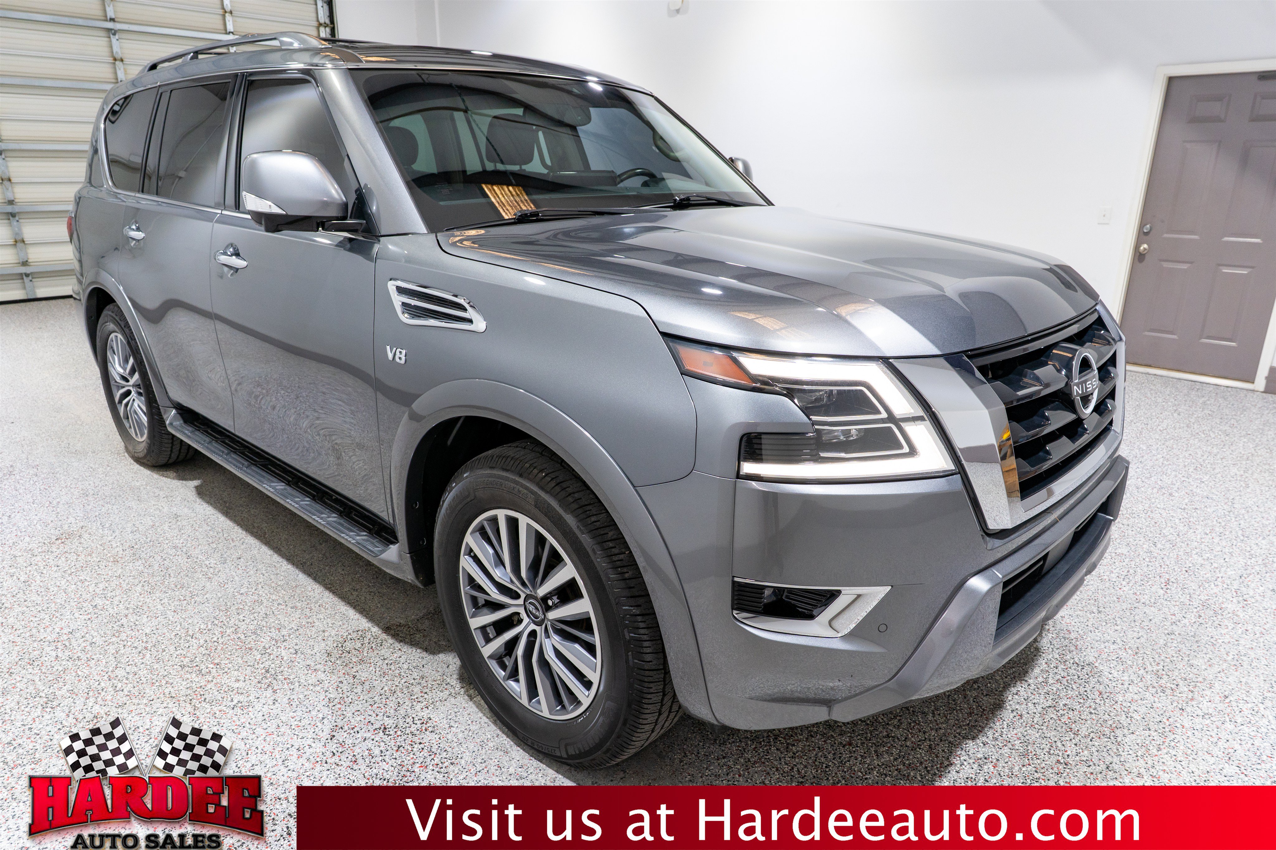 Used 2022 Nissan Armada SL w/ Captain's Chairs Package RWD image 6