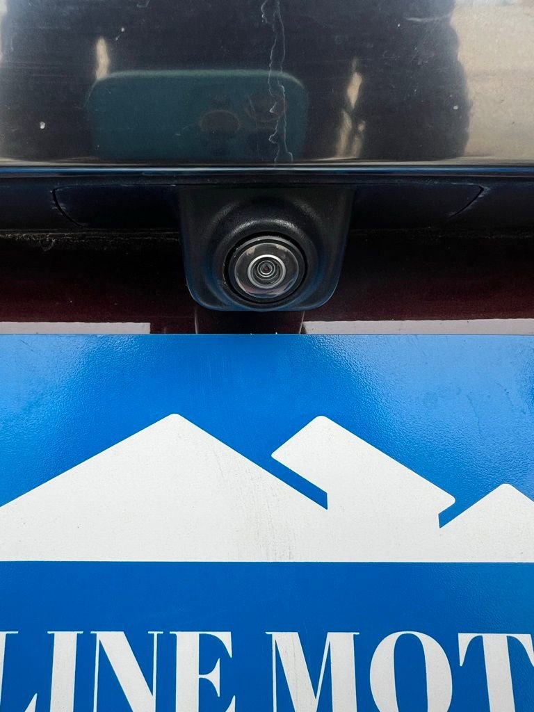 Used 2023 GMC Yukon AT4 image 31