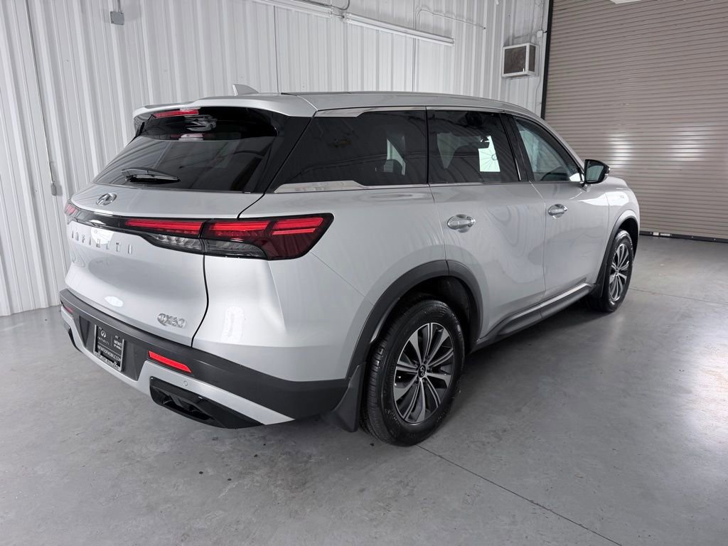 Certified 2023 INFINITI QX60 Pure FWD image 5