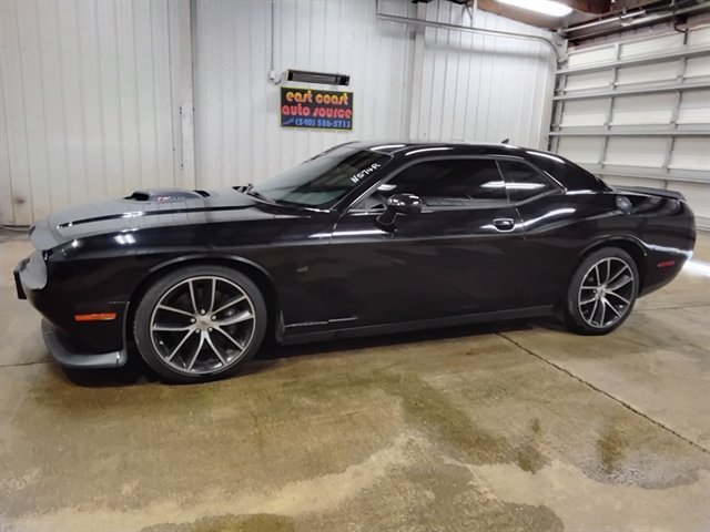 Used 2017 Dodge Challenger R/T Scat Pack RWD image 5