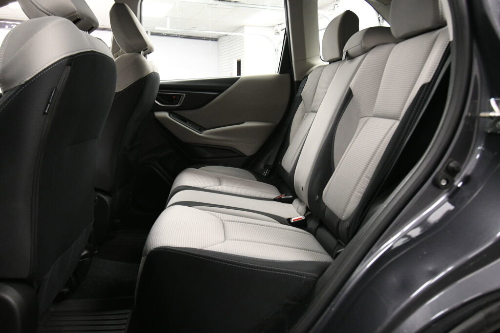Used 2022 Subaru Forester Base image 19