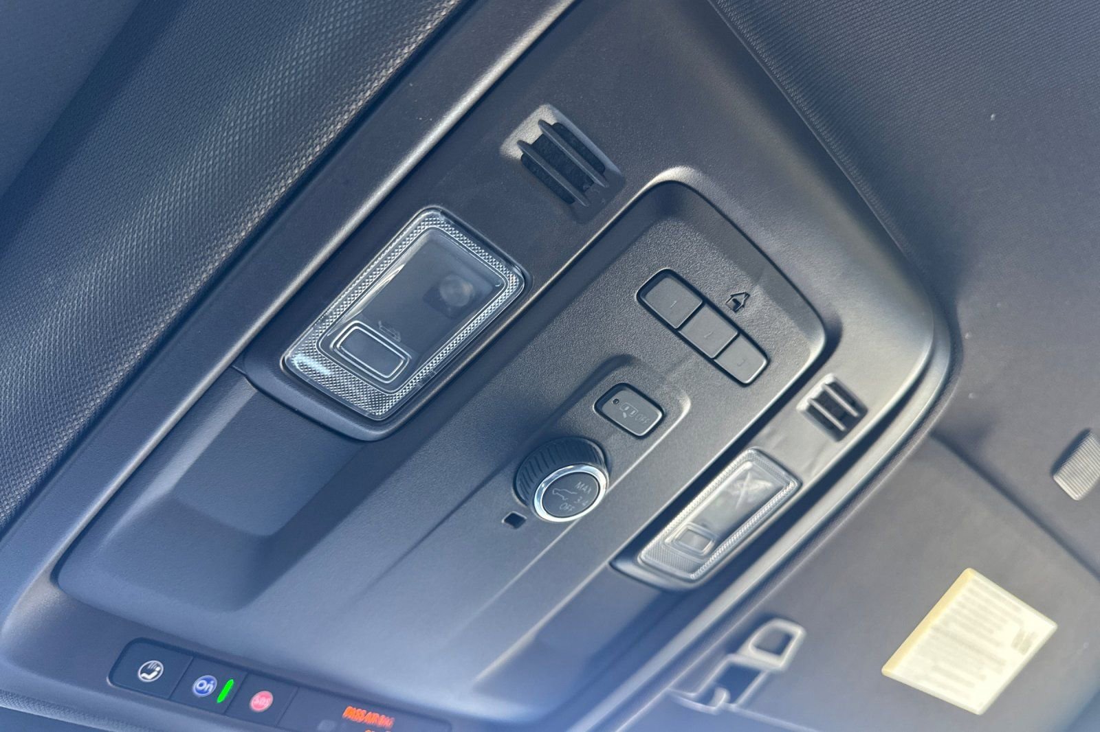 Used 2024 Chevrolet Suburban LT image 26