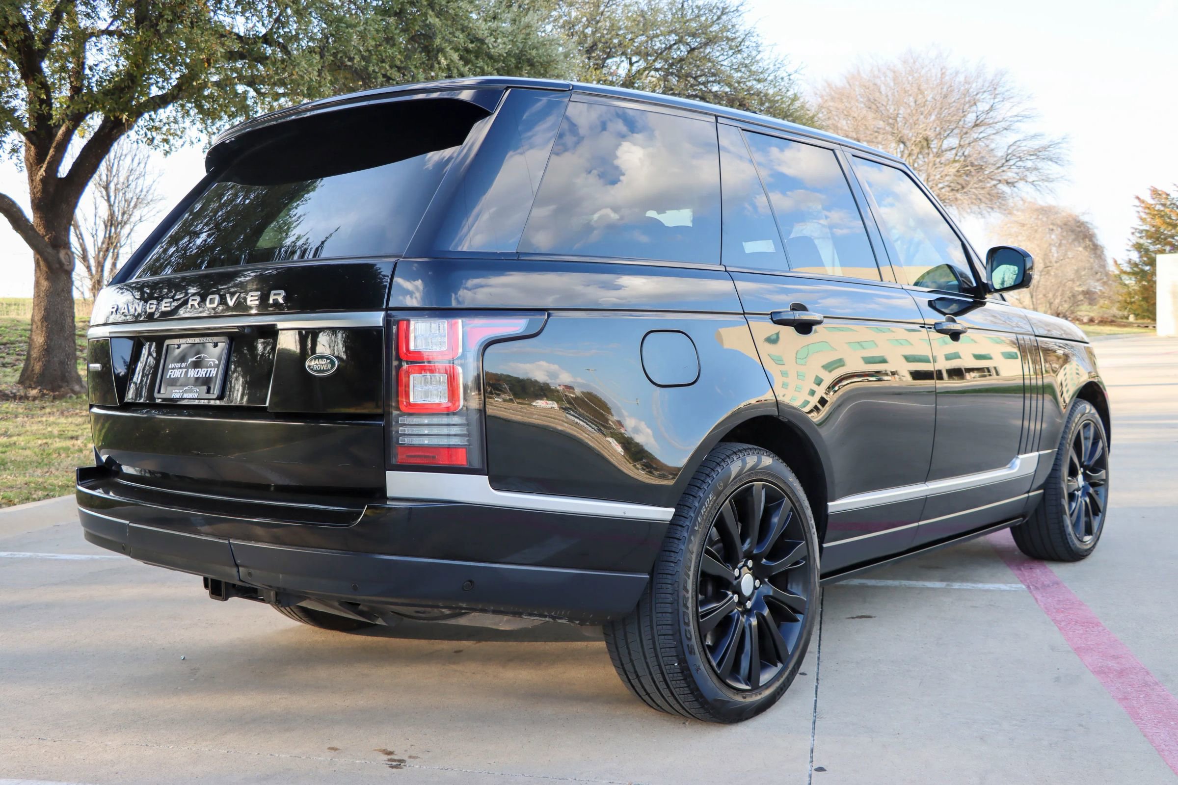 Used 2016 Land Rover Range Rover Supercharged image 7