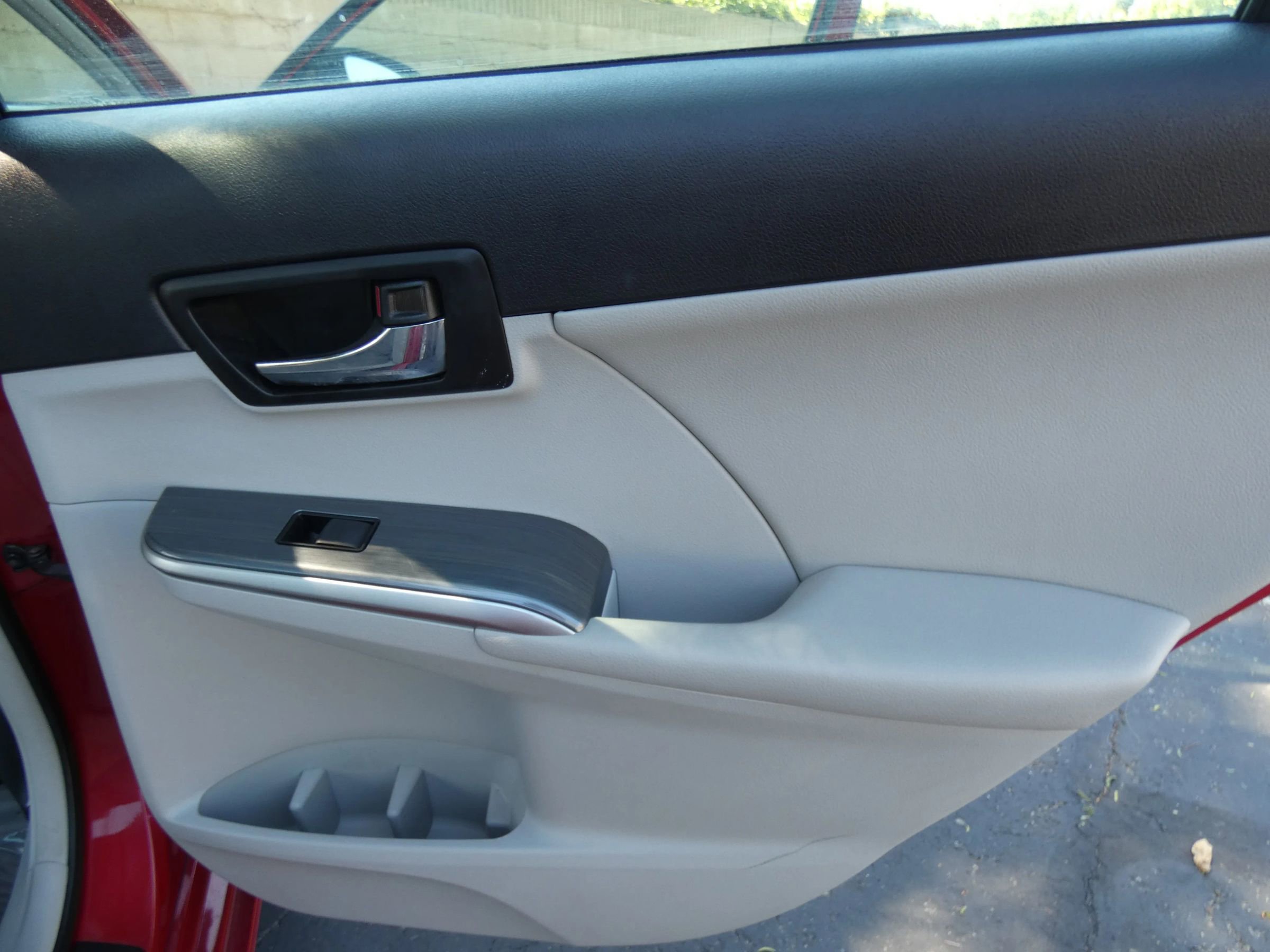 Used 2013 Toyota Camry XLE w/ Convenience Pkg image 41