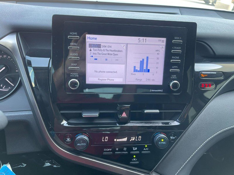 Used 2024 Toyota Camry SE image 27