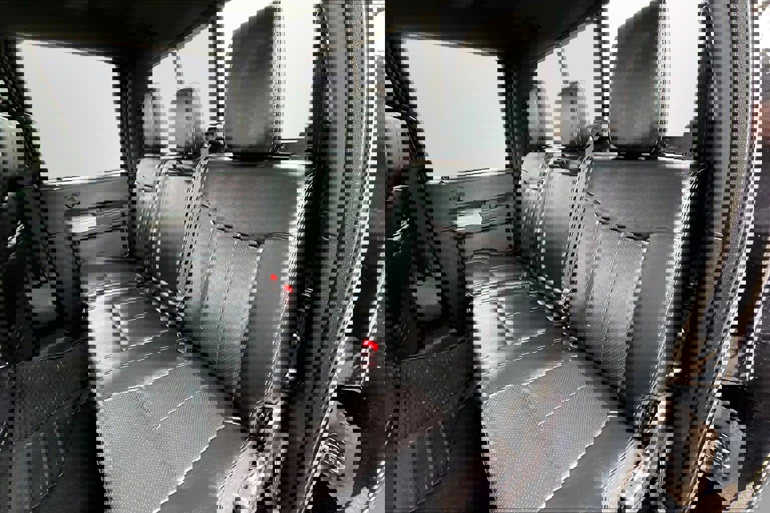 Used 2016 Ford F250 Lariat w/ Lariat Interior Package image 18