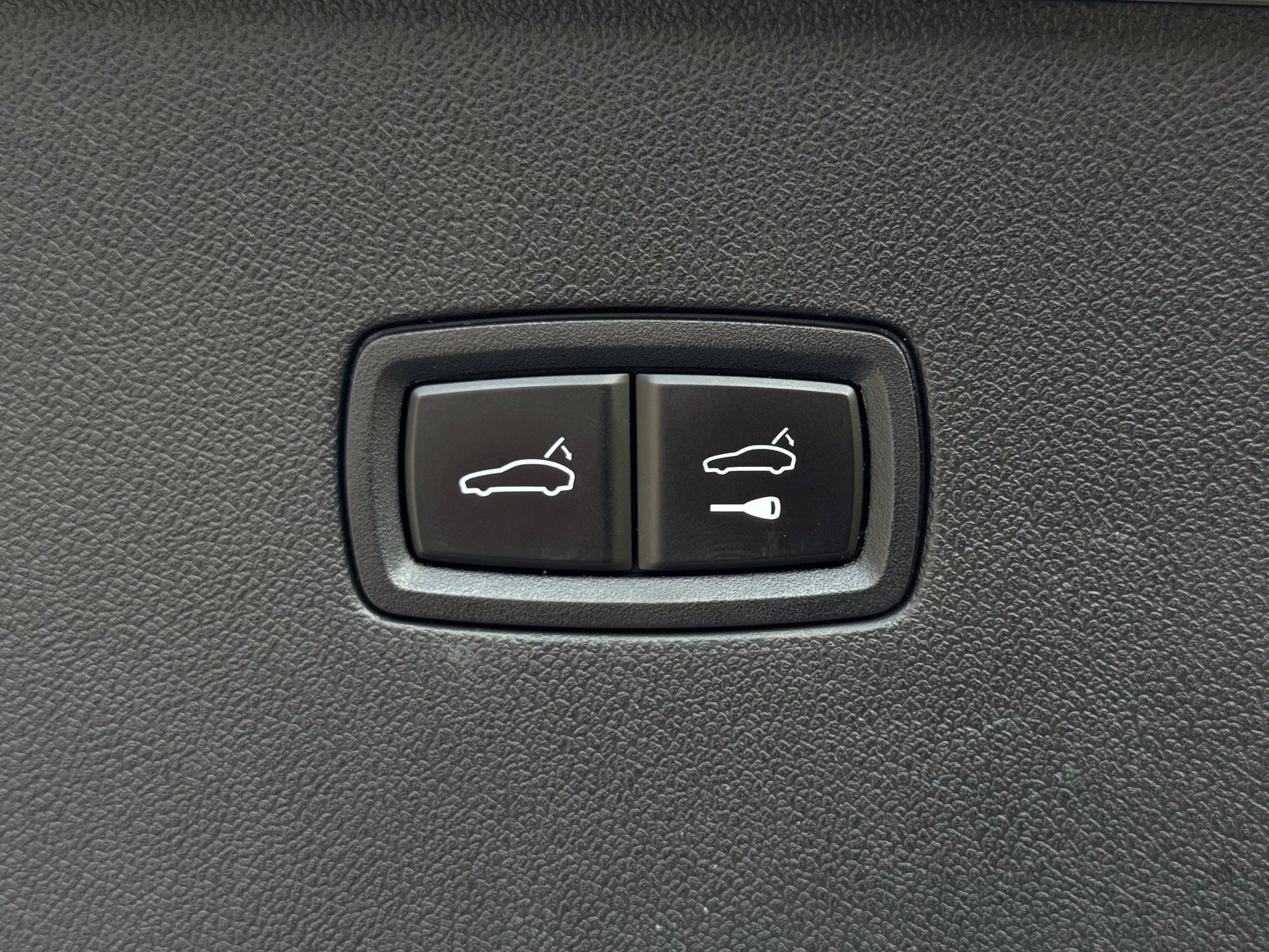 Used 2022 Porsche Cayenne GTS image 48