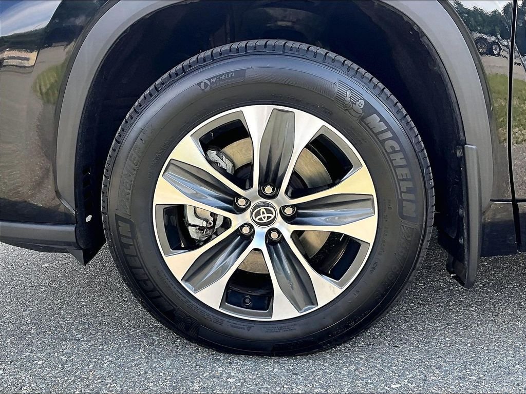 Certified 2026 Toyota Highlander XLE AWD/4WD image 7