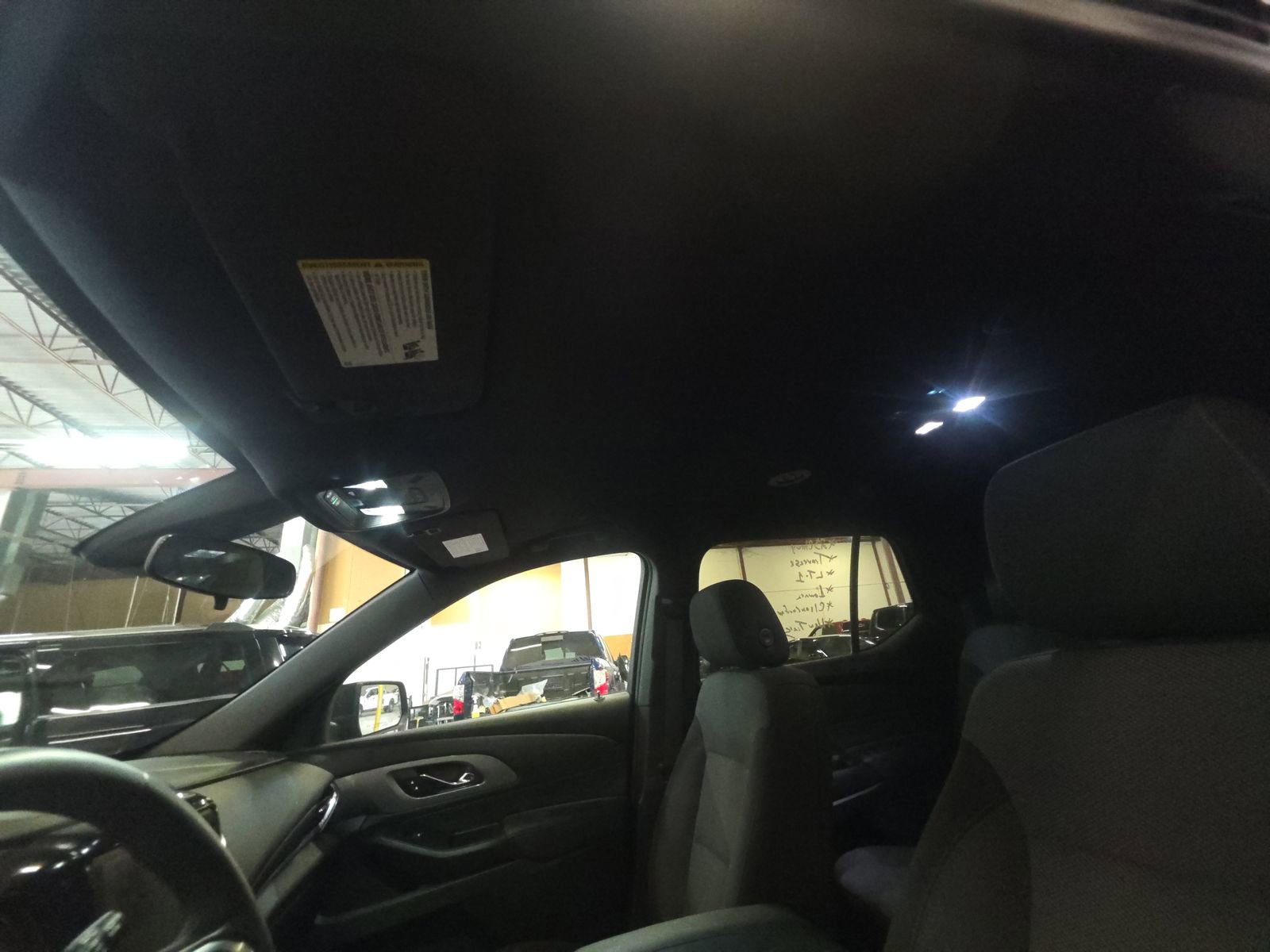 Used 2023 Chevrolet Traverse LT image 21