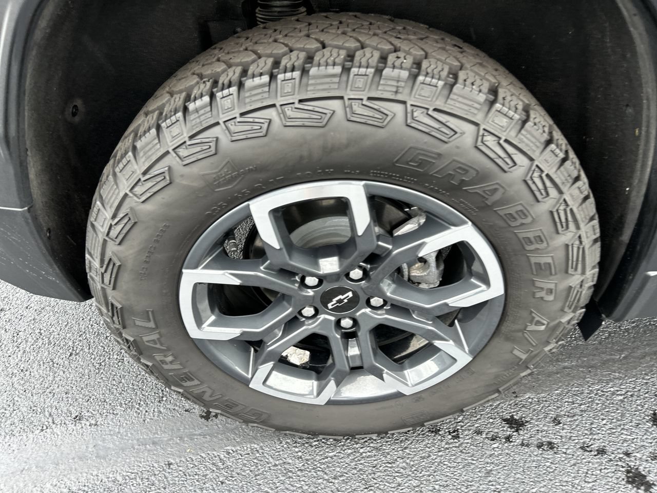 Used 2026 Chevrolet Equinox ACTIV w/ Convenience Package III AWD/4WD image 9