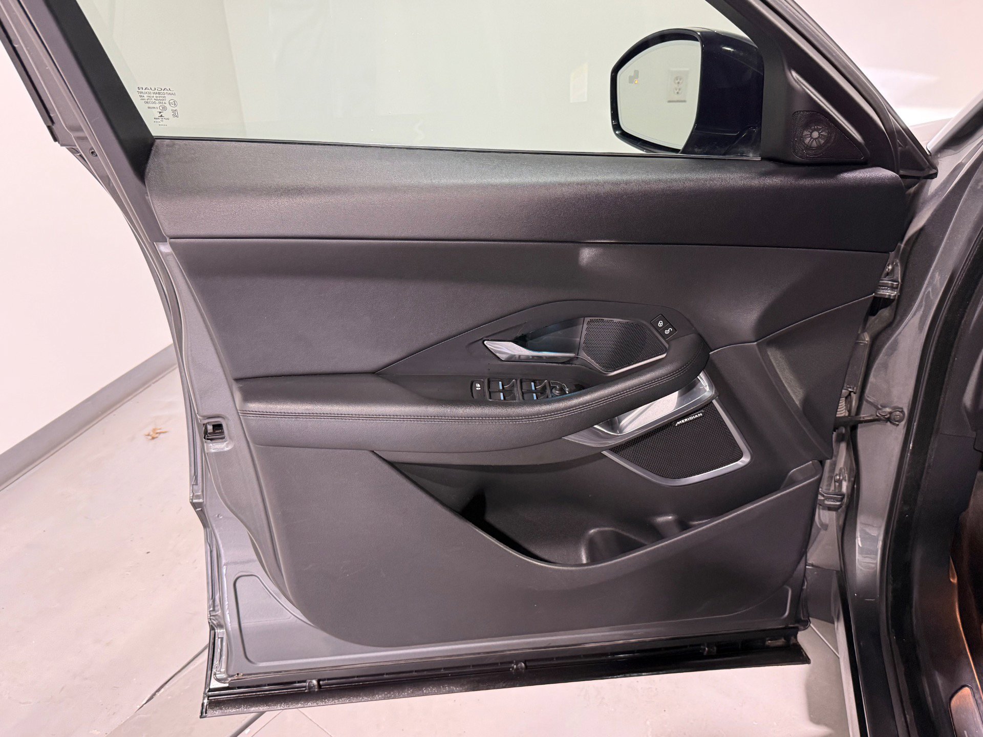 Used 2018 Jaguar E-PACE S image 15